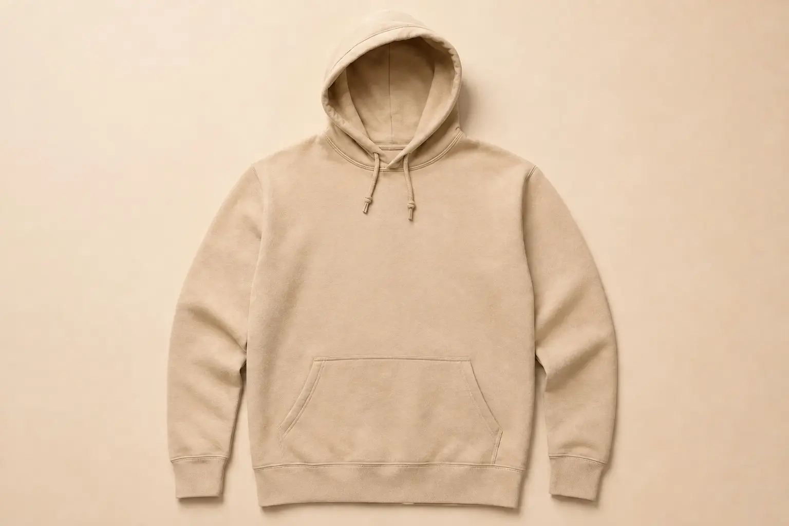 Sweat à capuche beige personnalisé avec colombe bleu marine et dorée